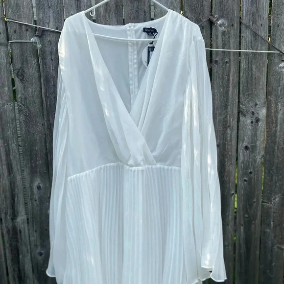 Boohoo Angel Sleeves Wrap Dress - Plus Size 26 - Mini- White Great Condition - Picture 7 of 11